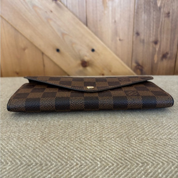Louis Vuitton Damier Ebene Josephine Wallet - Picture 9 of 17